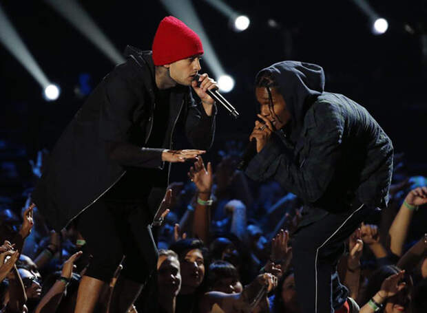 Церемония вручения наград MTV Video Music Awards 2015