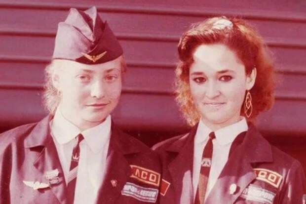 Актриса Пермякова поделилась своими архивными фото, снятыми в студенческие годы