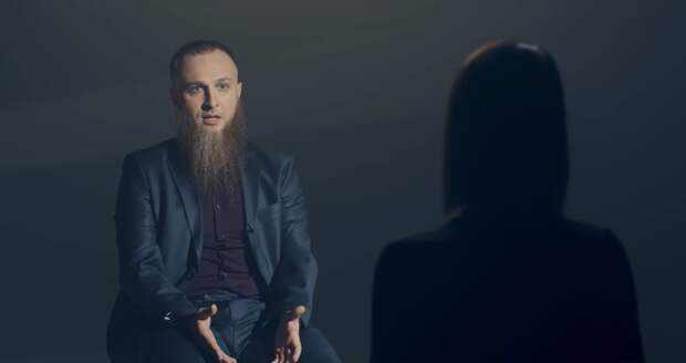 Дочь должна быть свежей! Многодетный отец выращивает достойных жён из дочерей!