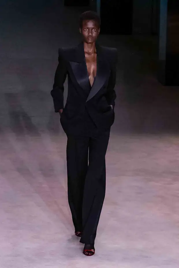 10 вещей, которые женщины позаимствовали из мужского гардероба