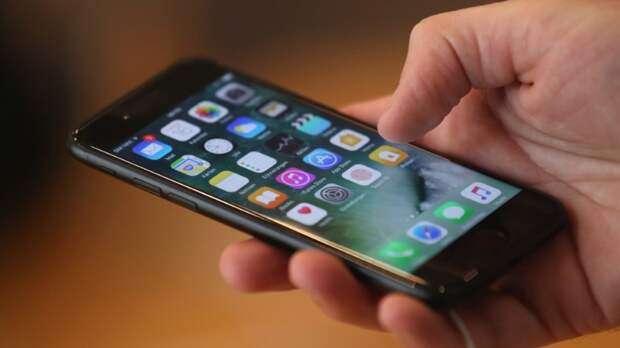 Apple извинилась за искусственное замедление старых iPhone
