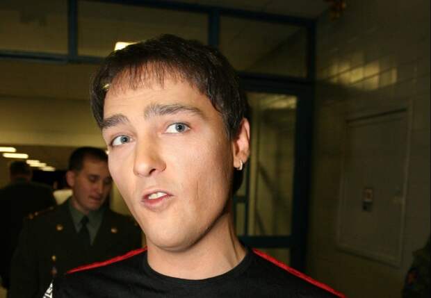 Больше никаких дискотек! За могилой Юрия Шатунова теперь следит вооруженная охрана