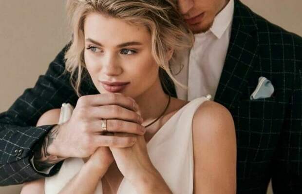 Алёна Краснова нашла счастье после внука Пугачёвой: пока экс-муж тонет в долгах, она готовит с новым избранником