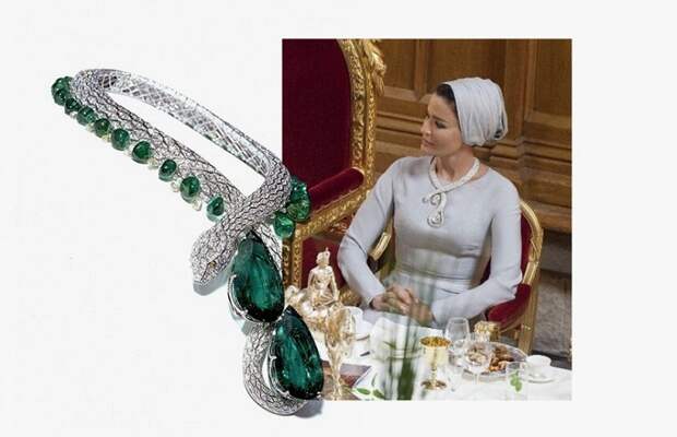Ужин в Гилдхолле, Лондон. На Мозе платье J.Mendel Couture и ожерелье Eternity, Cartier. 2010 г. Ужин в Гилдхолле, Лондон. На Мозе платье J.Mendel Couture и ожерелье Eternity, Cartier. 2010 г.