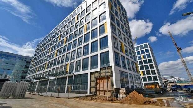 Детский корпус больницы в Коммунарке готов на 70%