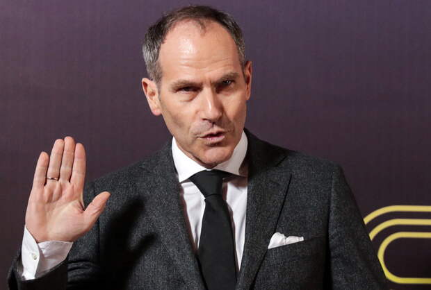 Уехавший из России в Израиль комик ответил на обвинения в «переобувании»