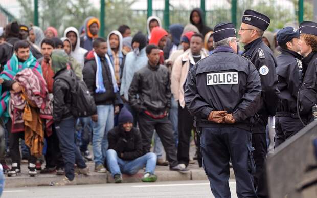 1421207708_france_migrants.jpg