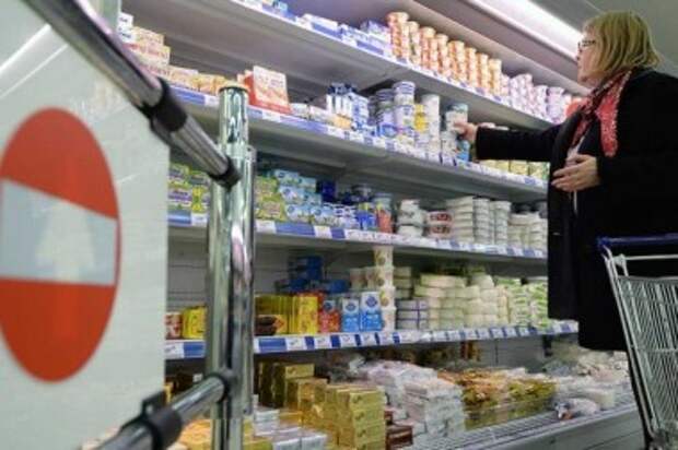 Кулуарные просьбы и невнятные шаги ЕС. Год российского эмбарго Кулуарные просьбы и невнятные шаги ЕС. Год российского эмбарго