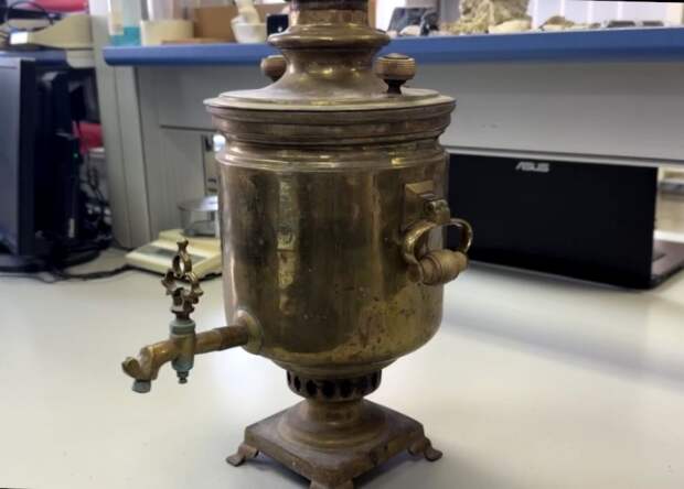 Кольцовская таможня предотвратила вывоз старинного тульского самовара Шемариных за рубеж