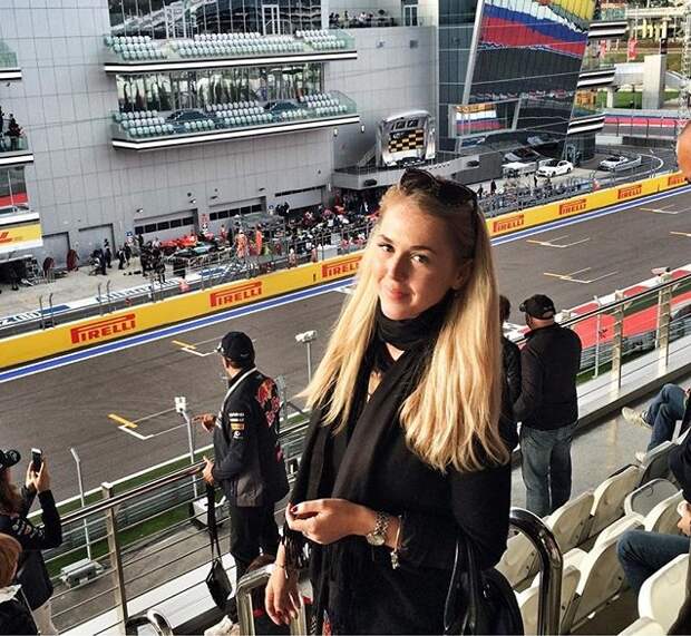 Самые красивые девушки Гран-при «Формулы 1» в Сочи