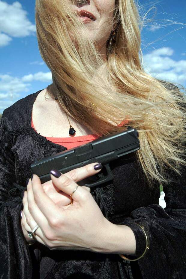 В обнимку с пистолетами: Образ жизни современных техасских дам (24)