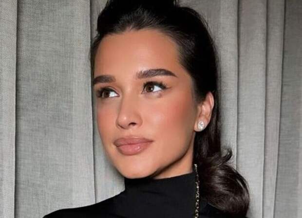 «Тропический релакс»: 42-летняя Ксения Бородина похвасталась идеальной фигурой в Таиланде