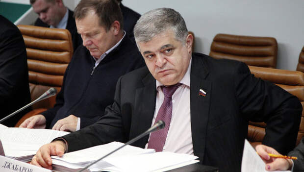 Сенатор Владимир Джабаров Сенатор Владимир Джабаров