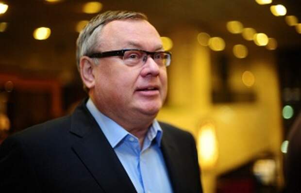 Андрей Костин