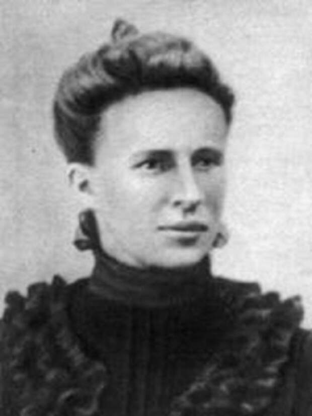 Начинающая революционерка Елена Стасова