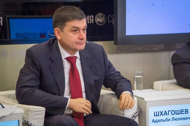Запад продолжает ошибочно считать Северный Кавказ болевой точкой, с помощью которой можно расколоть Россию....