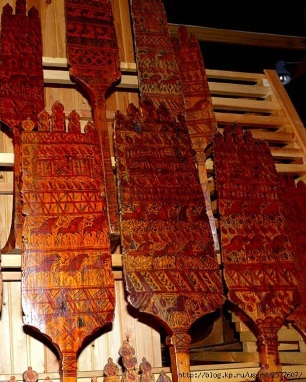 Мезенская прялка. Русские прялки Мезени. Прялка русский Север Мезень. Прялки русские народные Мезенские.