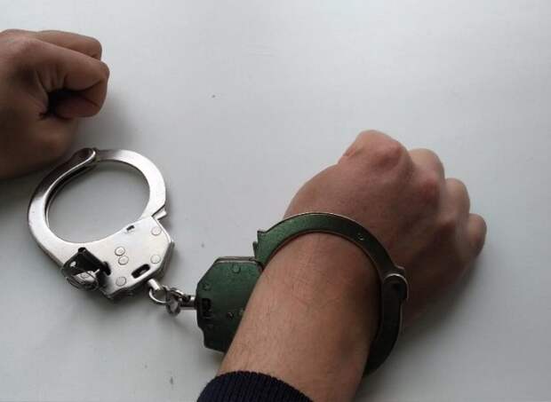 19-летнего жителя Ижевска задержали по подозрению в угоне микроавтобуса