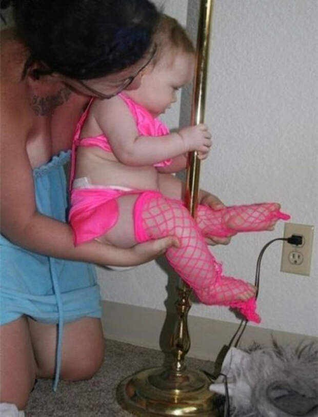 Worst-Parents-Pole-Dancing-Light