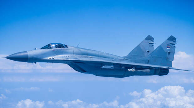 Вучич сообщил об установке суперзвуковых ракет CM-400 на сербские МиГ-29