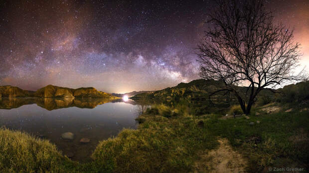 Zach Grether «Утренне озеро в каньоне». звёзды, небо, пейзажи, фото