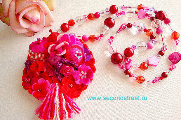 розовые бусы