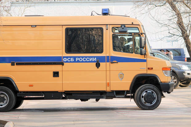 ФСБ сообщила о задержании планировавших теракты 19 радикалов