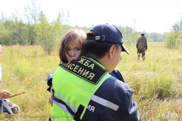 Чудесная находка: ребенок прятался в густой траве дети, пропажа