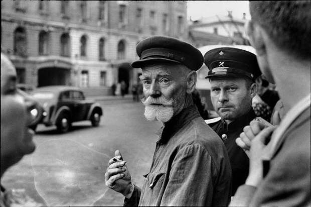 Советская эпоха в фотографиях Анри Картье-Брессона
