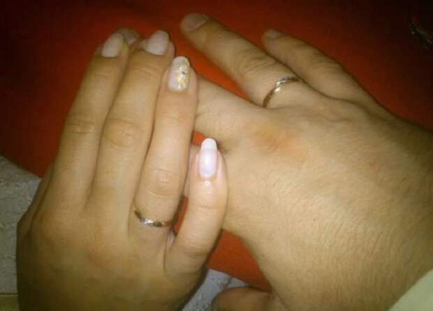 В Астраханской области 50-летний мужчина изрезал ножом беременную жену