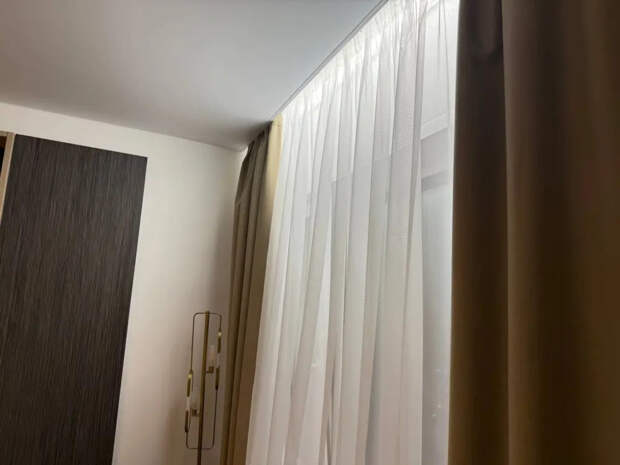 Шторы гладятся сами: полколпачка в пульверизатор — и не понадобится никакого утюга