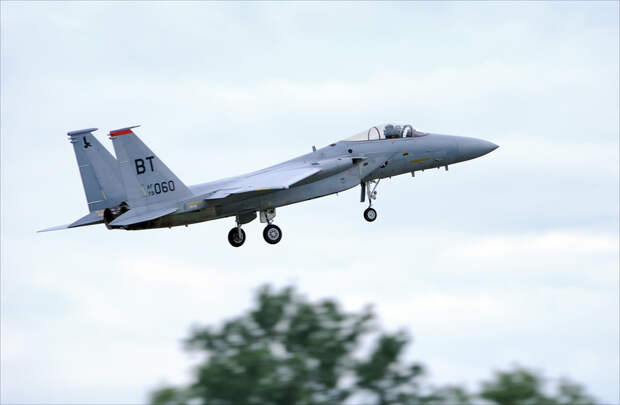 Русджет, Як-130, F15 Русджет, Як-130, F15