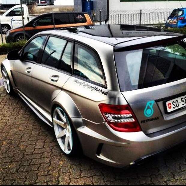 Mercedes C63 AMG Black Series в стиле MB Petronas F1 Team Mercedes C63 AMG Black Series в стиле MB Petronas F1 Team amg, c63, f-1, mercedes-benz, petronas, авто, тюнинг