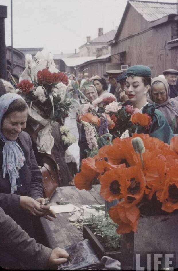 Christian Dior в Москве. 1959 год. (30 фото)