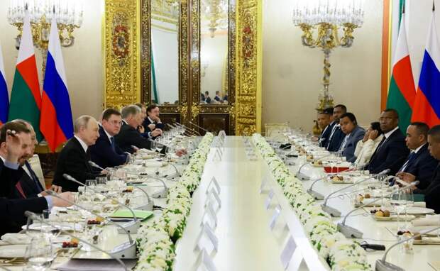 Bloomberg: Мадагаскар на фоне конфликта в Иране стал новым союзником России