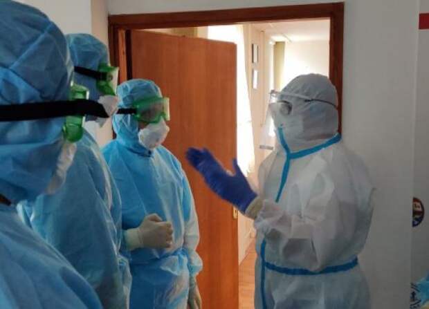 Сербия стала "одной большой Covid-больницей"
