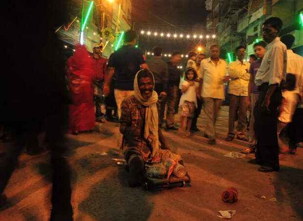 В Индии спасли нищего, а потом выяснилось, что у него есть 3 дома и бизнес