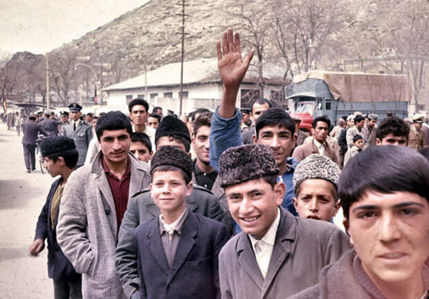 21. Дружелюбная толпа афганистан, ретро, фотография