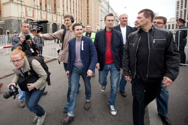 Россия выплатила компенсации Навальному и Яшину по решению Страсбурга