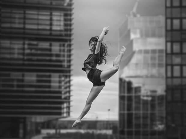 Портреты танцоров и гимнасток на улицах от Димитрия Роулланда