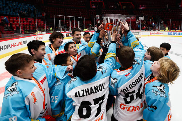 В Омске прошел крупнейший в Сибири детский турнир по массовому хоккею. Как он помогает развивать любительский спорт?