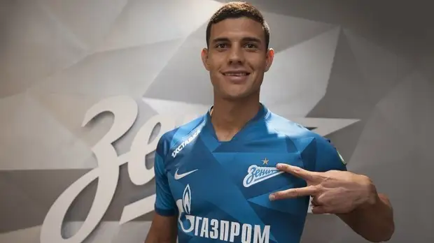 Медведев заявил, что «Зенит» выкупит Осорио