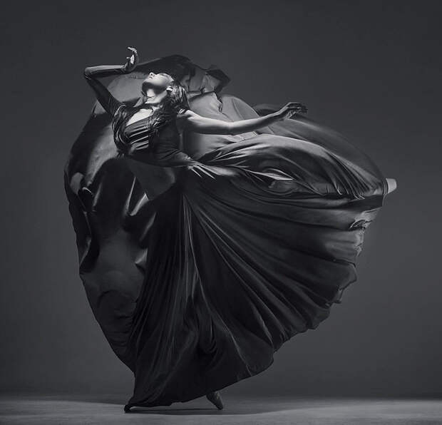 https://static.boredpanda.com/blog/wp-content/uploads/2016/10/dance-photography-vadim-stein-94-580496b14218f__880.jpg