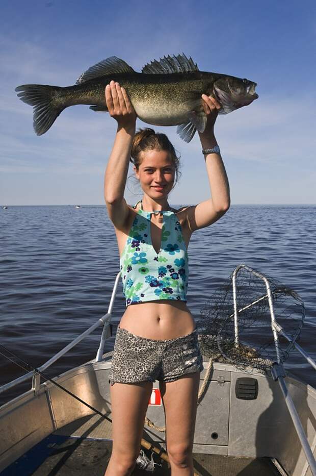 Russian-girls-pikeperch