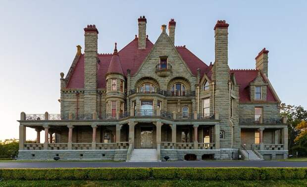 Craigdarroch Castle – впечатляющий замок, построенный по проекту Уоррена Х. Уильямса (Виктория, Канада). | Фото: hatleycastle.com. 