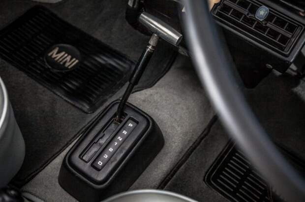 Morris Mini: компактный пикапчик, востановленный в Таиланде Morris Mini, mini, авто, автомобили, восстановление, олдтаймер, пикап, реставрация