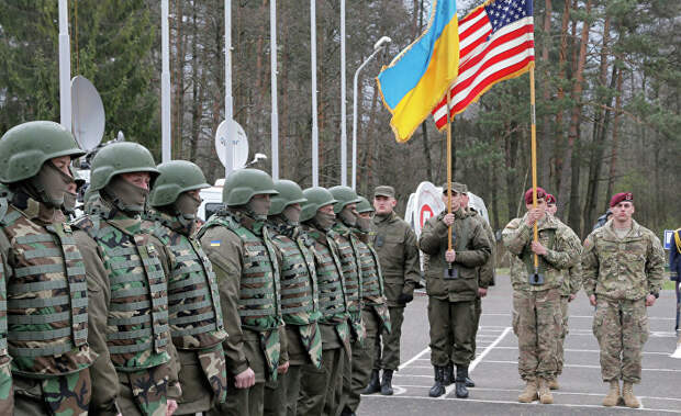 Украинско-американские командно-штабные учения "Фиарлес Гардиан — 2015" во Львовской области