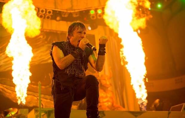 У вокалиста Iron Maiden Брюса Дикинсона диагностирован рак