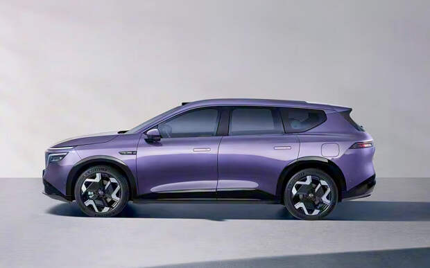 Первый кроссовер бренда со сверхбыстрой зарядкой CATL 5C и платформой 800 В. Представлен Nissan NX8 EREV