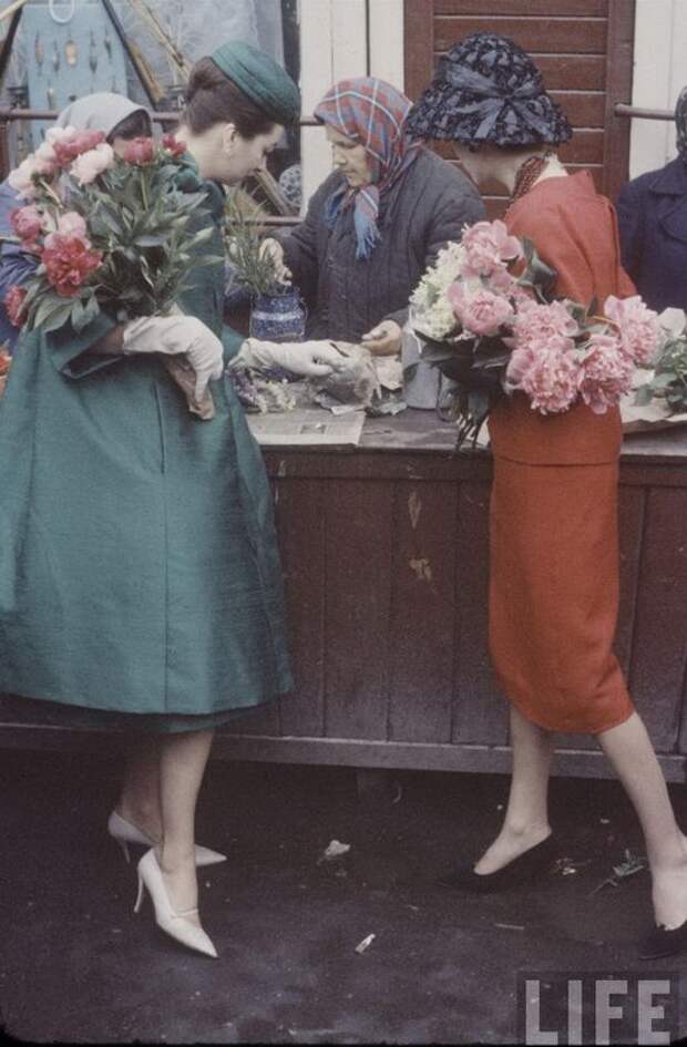 Christian Dior в Москве. 1959 год. (30 фото)